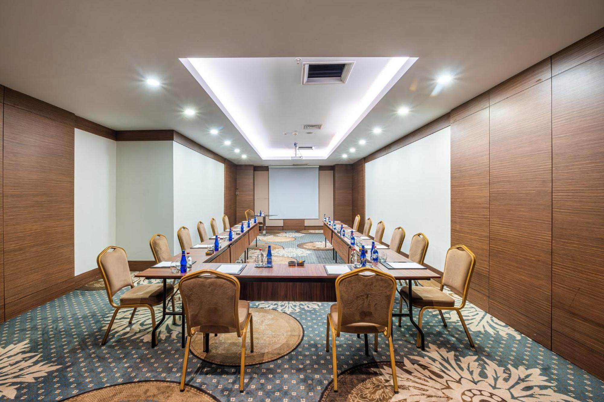 Holiday Inn Ankara - Cukurambar By Ihg Esterno foto